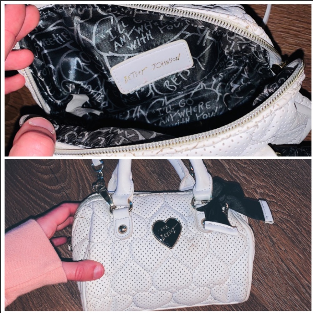 Betsy Johnson purse!!🖤✨